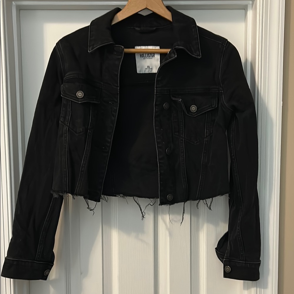 Hollister Women's Black Denim Jacket Crop XS Frayed bottom